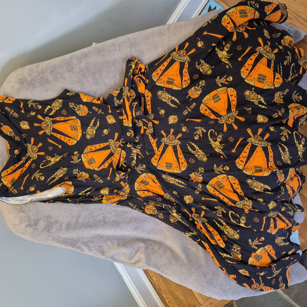 Vintage Style Alien PRINT Black and Orange Dress